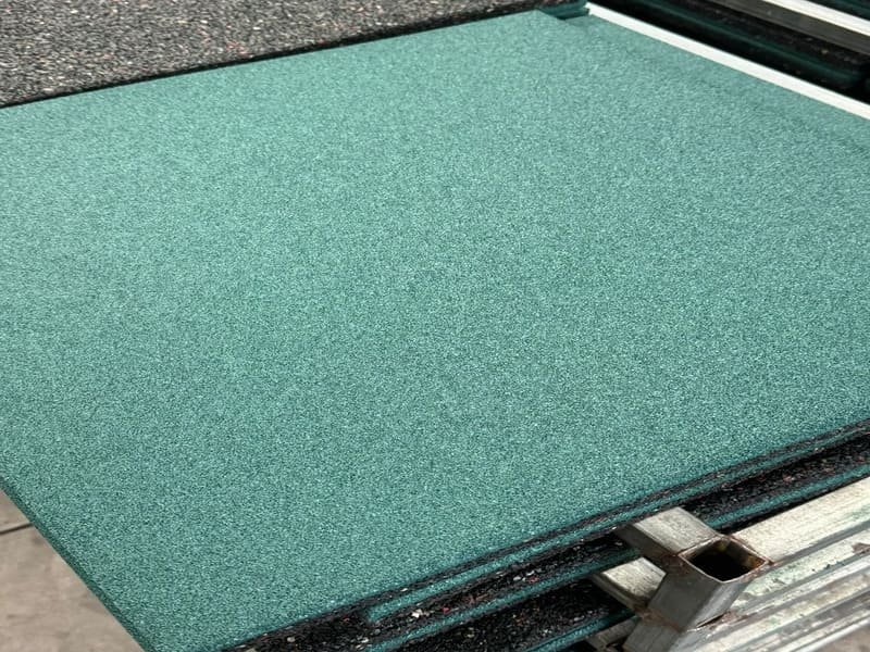 heavy weights on thick rubber tiles